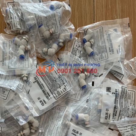 ĐẦU NỐI KHÍ SMC KSL06-01